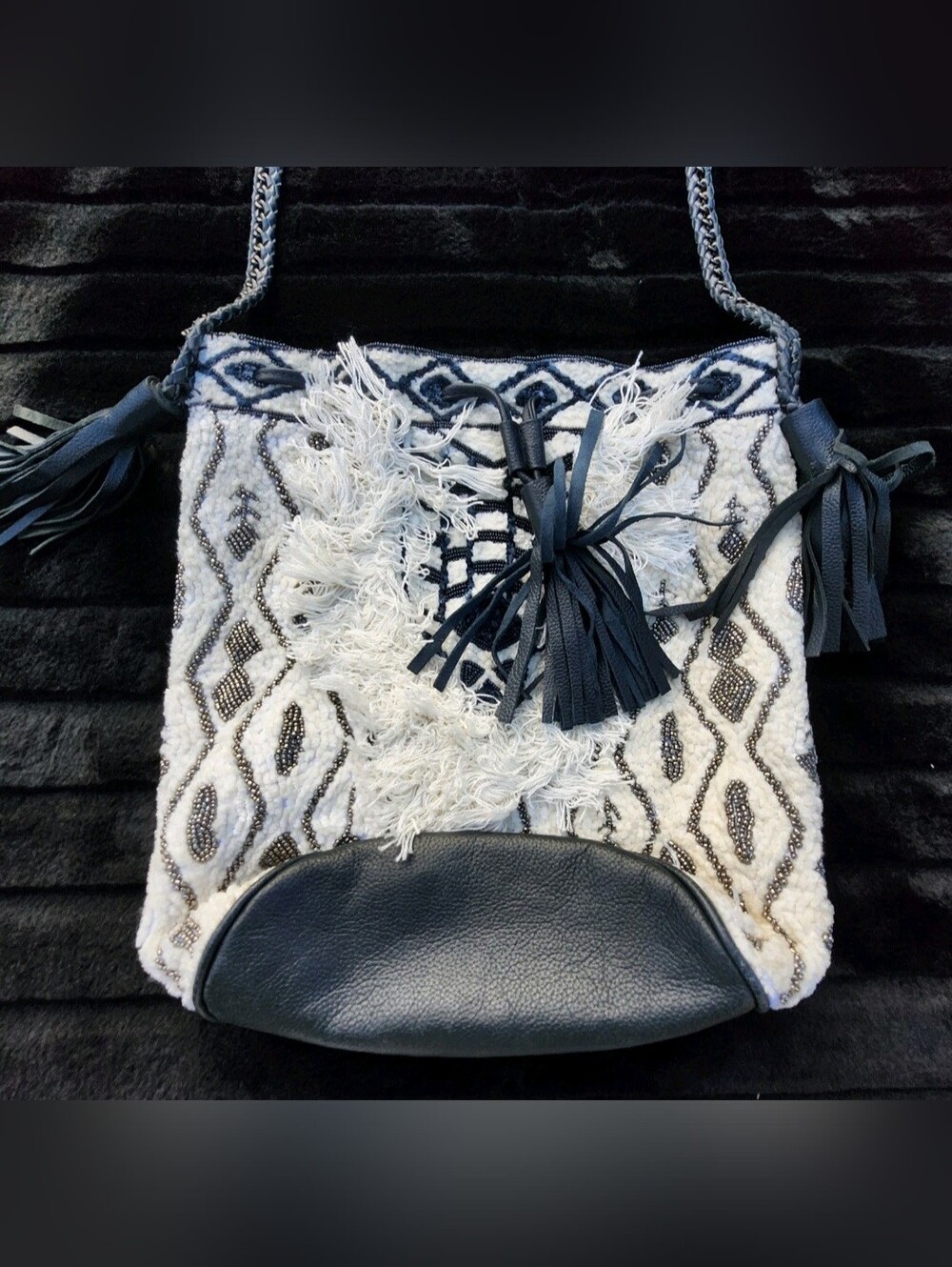 ANTIK BATIK Embroidered Bucket Tam Bag Crossbody Bag White/Silver/Blue - Picture 2 of 16